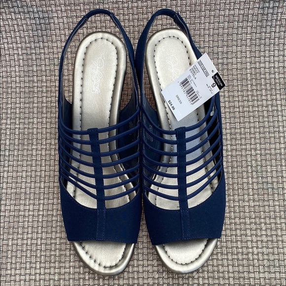 Jaclyn Smith Comfy Midnight Blue Sandals with Cage Design - Picture 3 of 8